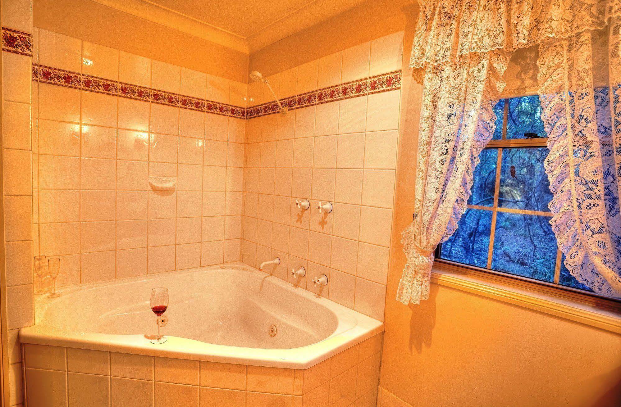Honeysuckle Cottages Stanthorpe Ngoại thất bức ảnh